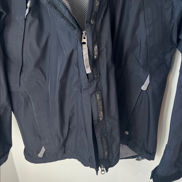 The North Face Women’s Jacket - Picture 4 of 6